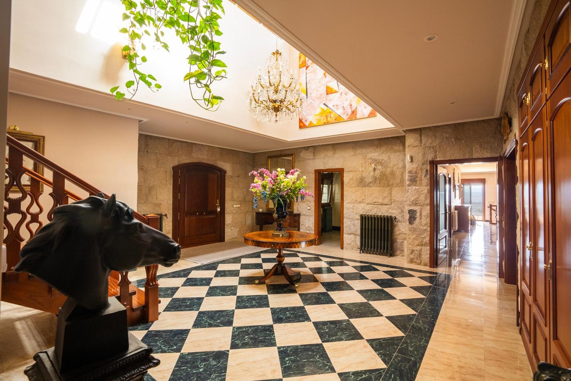 Mansion Con Jacuzzi A 40 Grados, Gran Piscina Y Padel Villa El Tiemblo Exterior photo