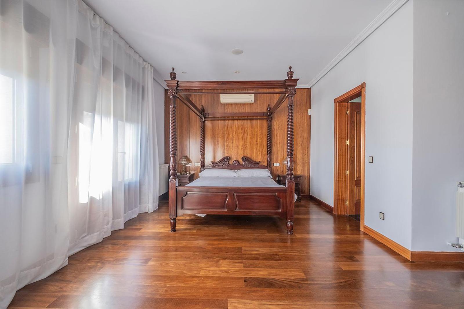Mansion Con Jacuzzi A 40 Grados, Gran Piscina Y Padel Villa El Tiemblo Exterior photo